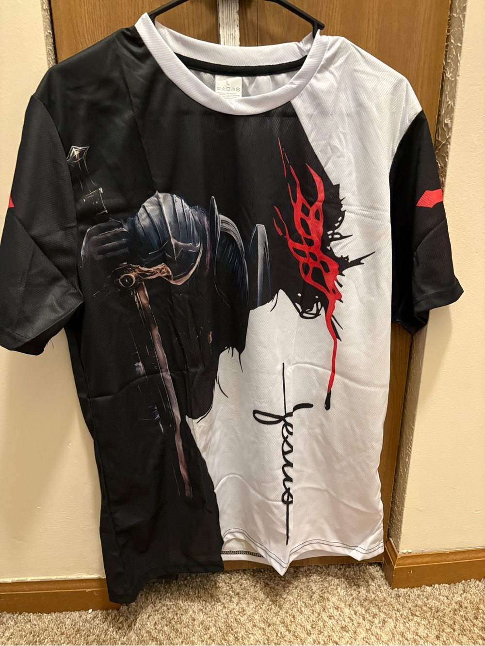 Jesus Graphic Short-Sleeve Crew Neck Shirt - Black & White with Red Accent